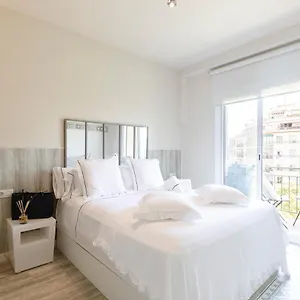https://chic-gran-via-apartment.catalonia-hotels.com